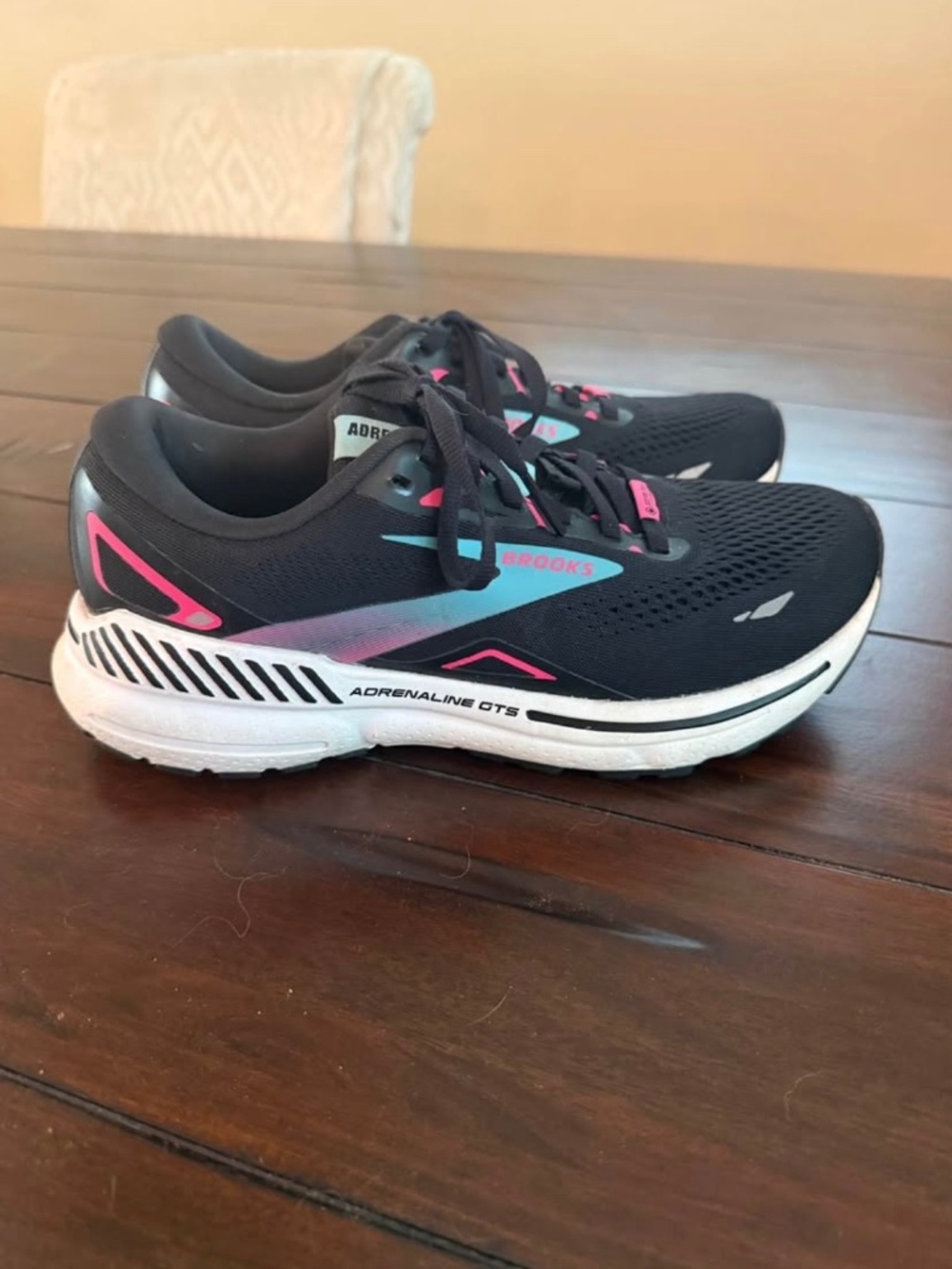 Brooks Adrenaline, Running GTS 23 GRX